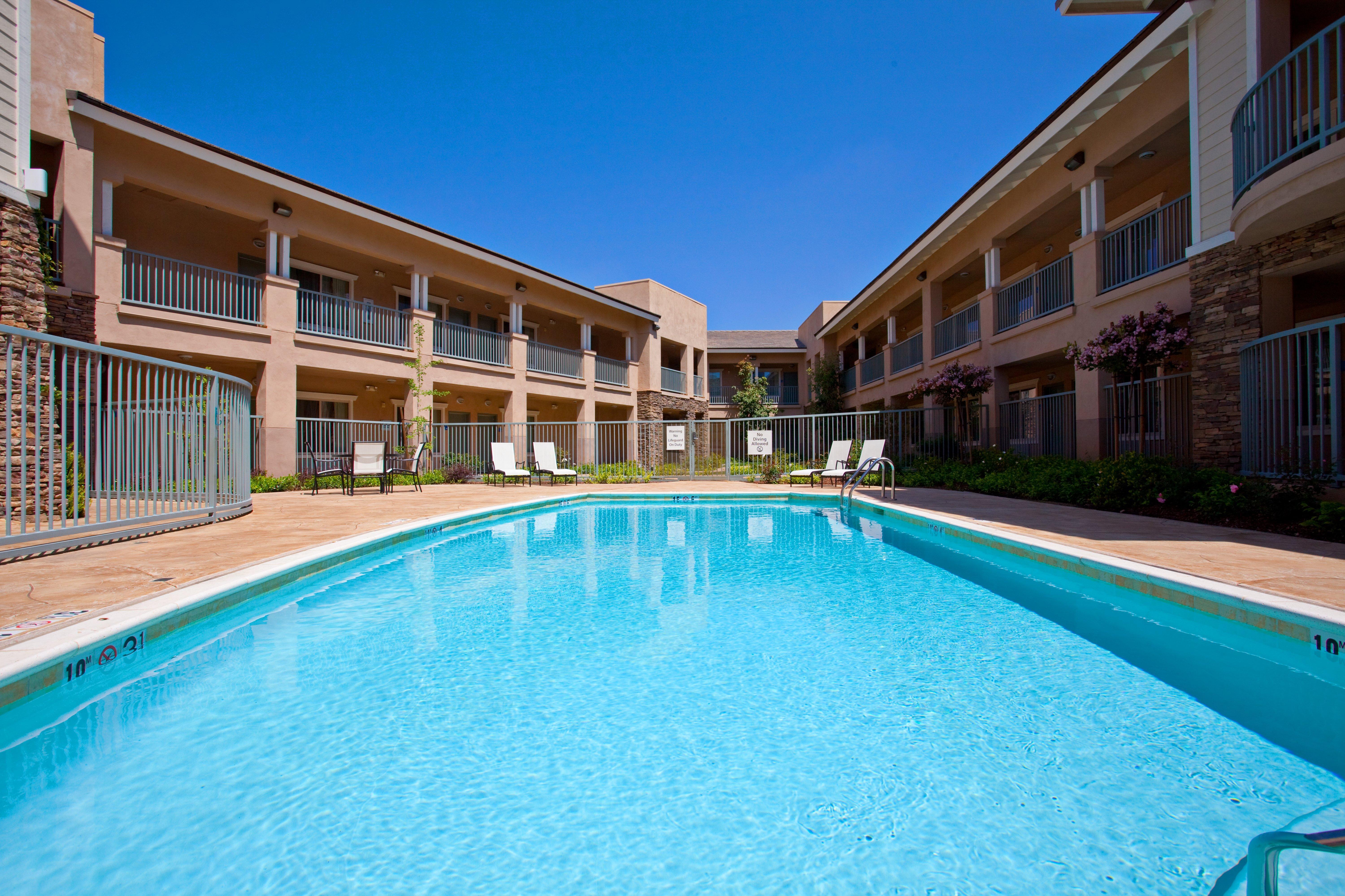Holiday Inn Express Hotel & Suites San Dimas By Ihg מראה חיצוני תמונה