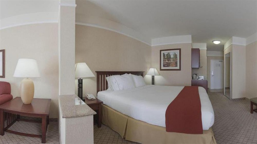 Holiday Inn Express Hotel & Suites San Dimas, An Ihg Hotel מראה חיצוני תמונה