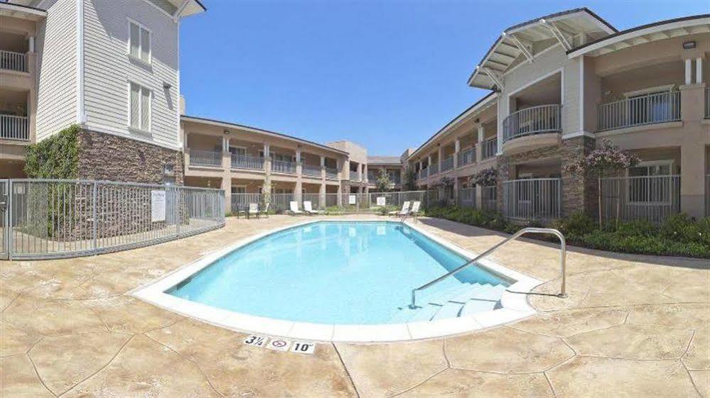 Holiday Inn Express Hotel & Suites San Dimas By Ihg מראה חיצוני תמונה